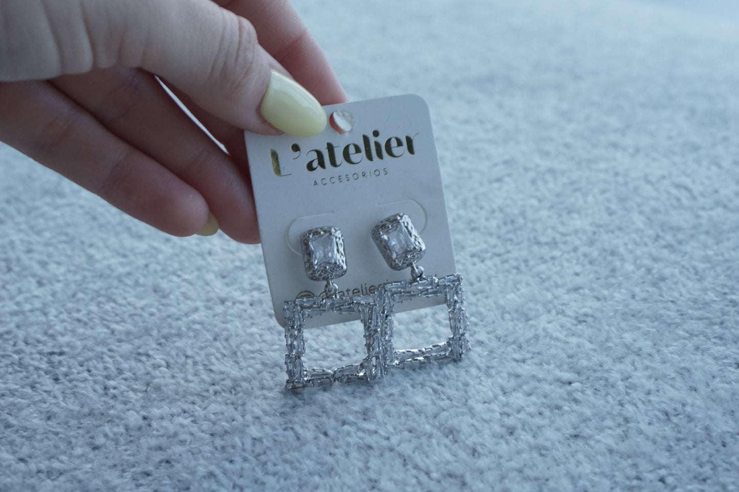 aretes cuadrados con zirconias y acero inoxidable