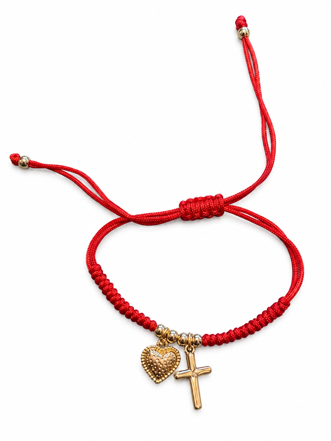 pulsera ajustable hilo rojo con dije de cruz y corazon
