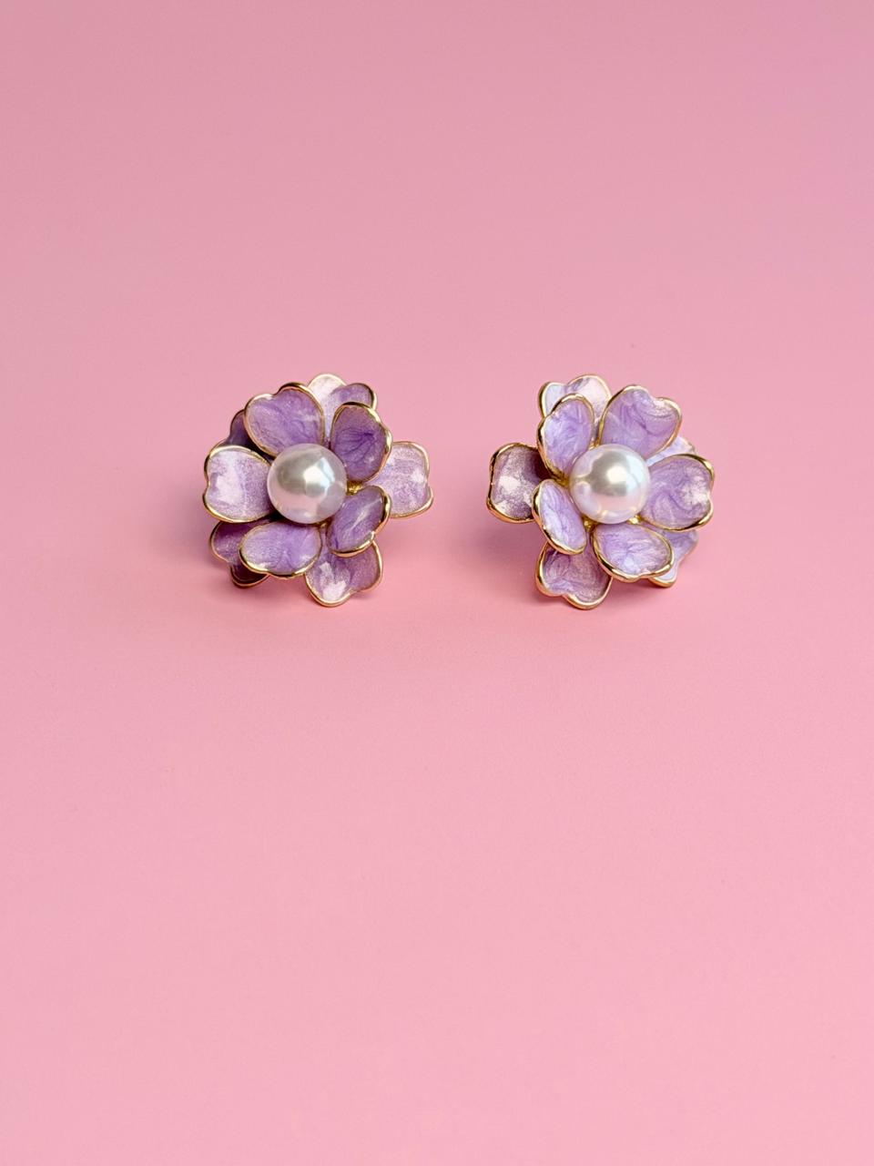 Aretes flor  morado perla