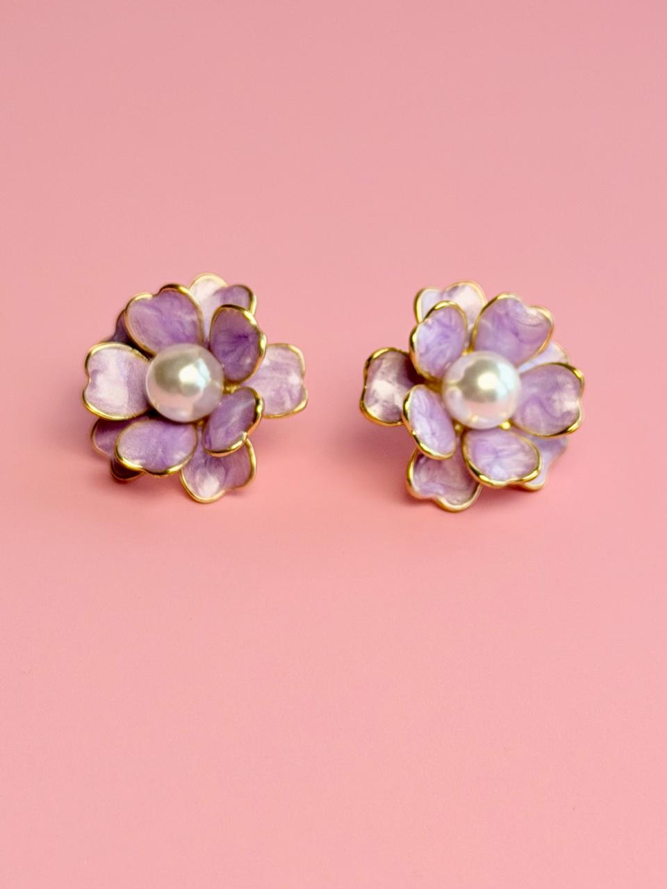 Aretes flor  morado perla