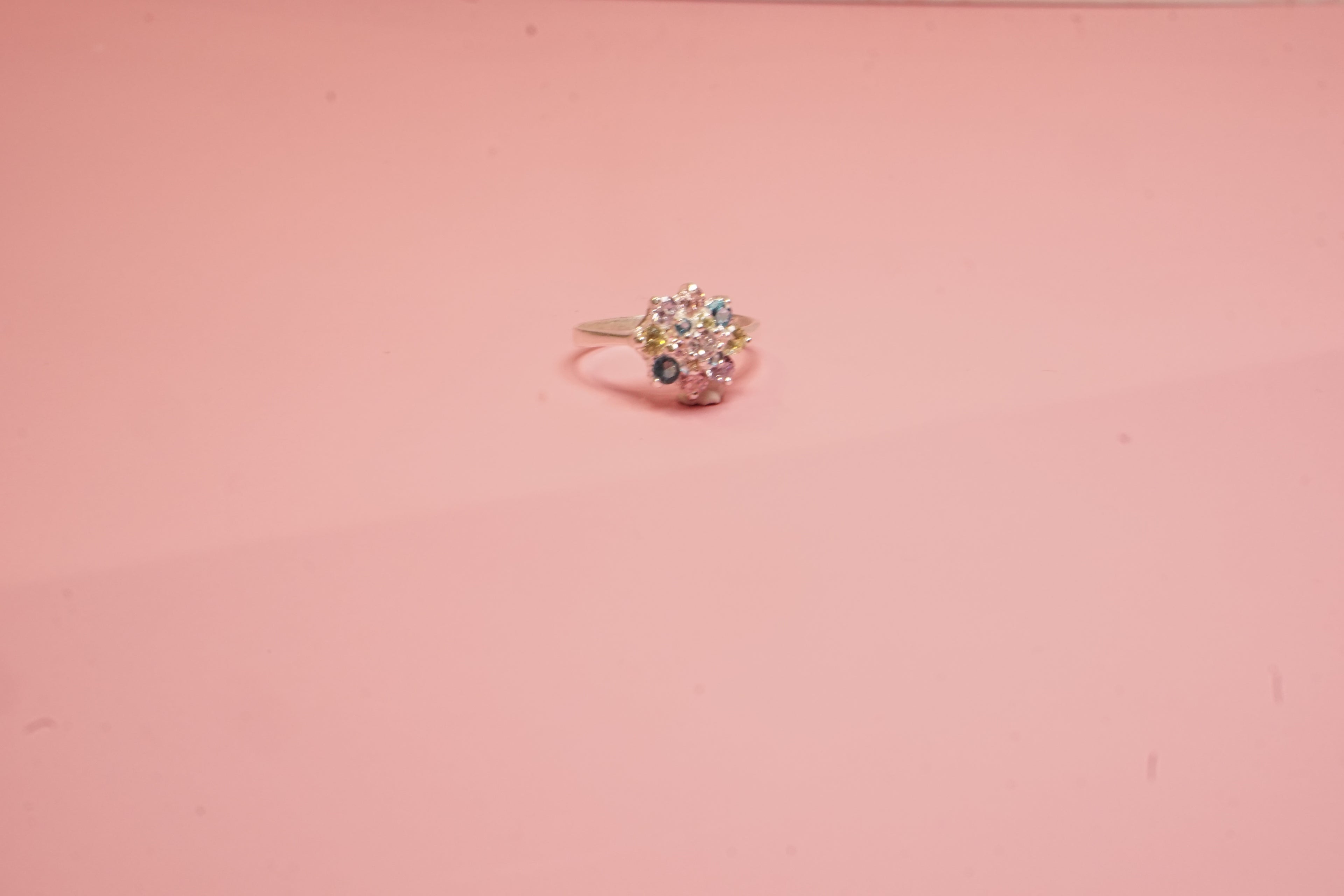 Anillo flor plata .925 con zirconias