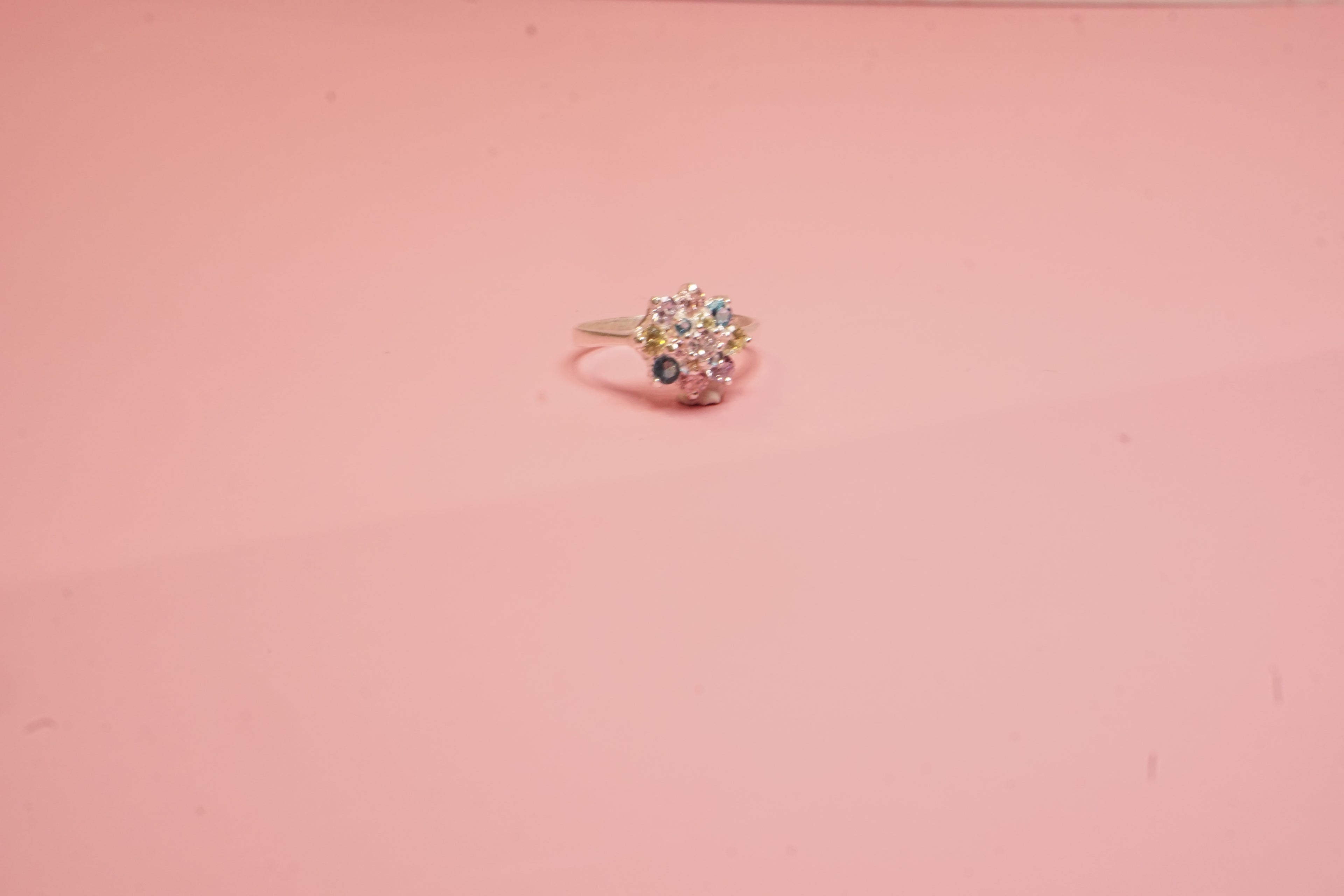 Anillo flor plata .925 con zirconias