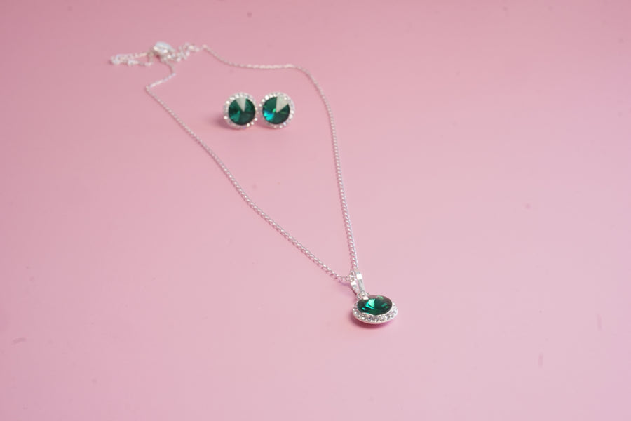 Set verde de aretes y collar