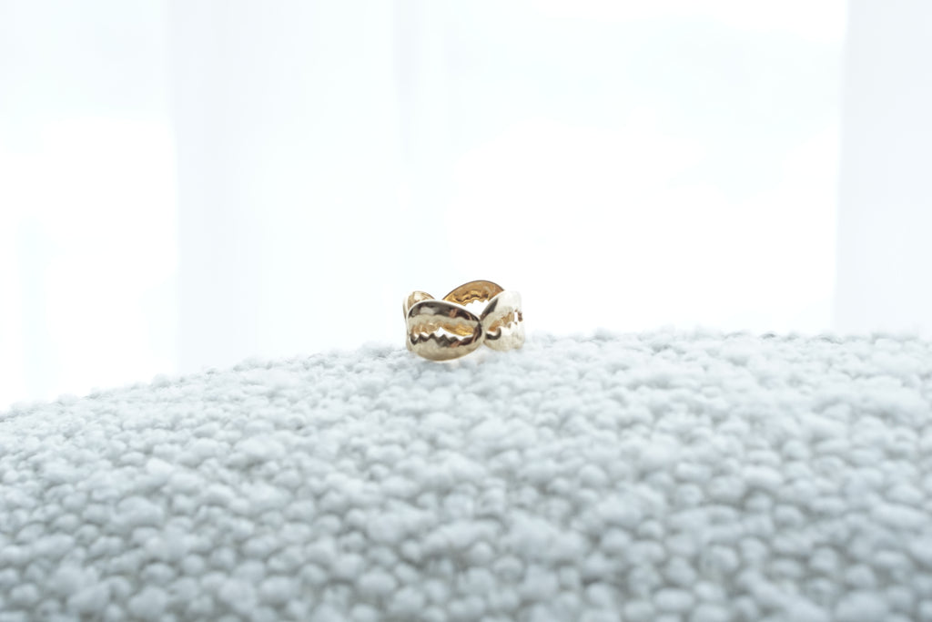 Gold Seashell Adjustable Ring