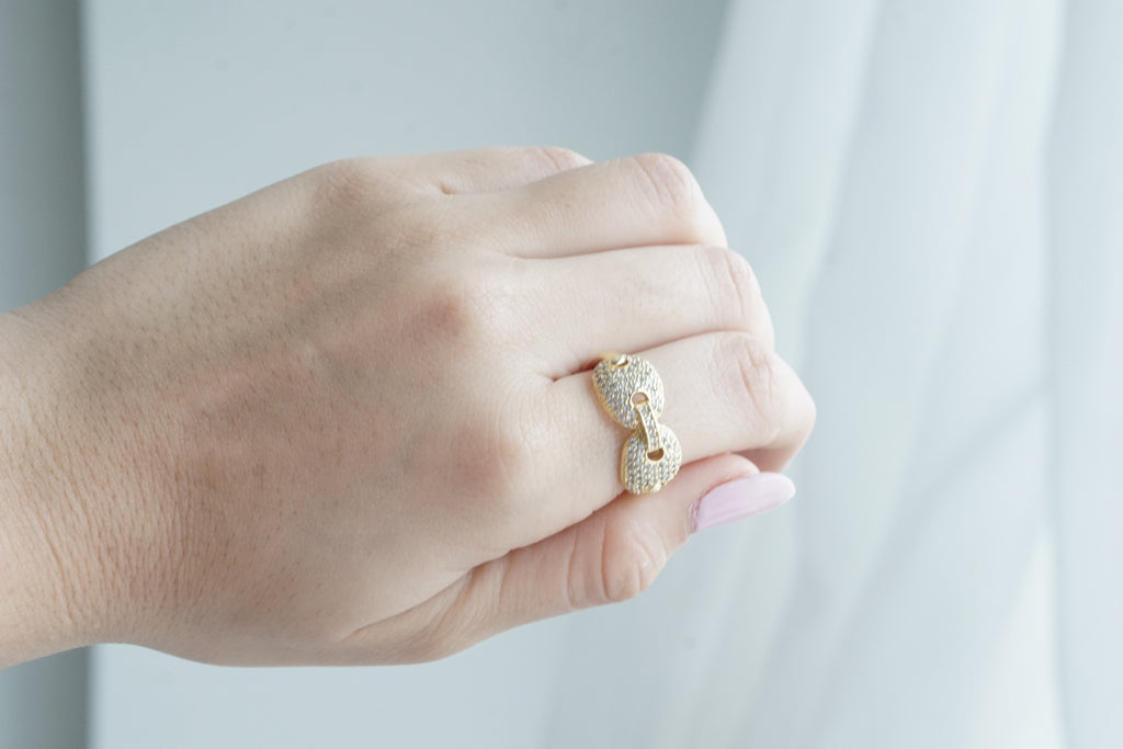 Anillo eslabon grande con zirconias