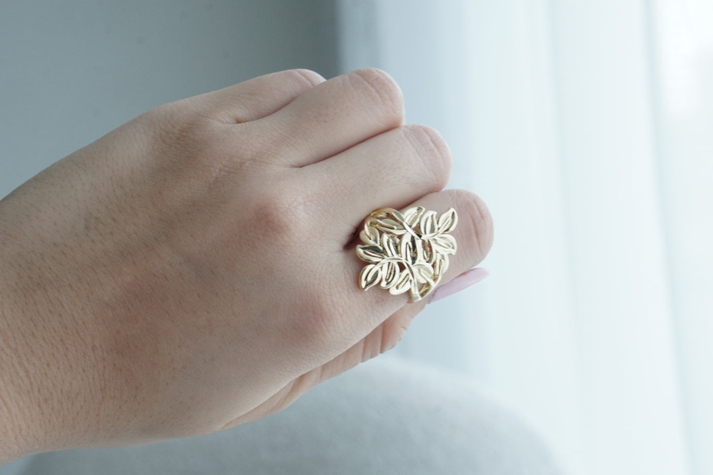 Anillo hojas