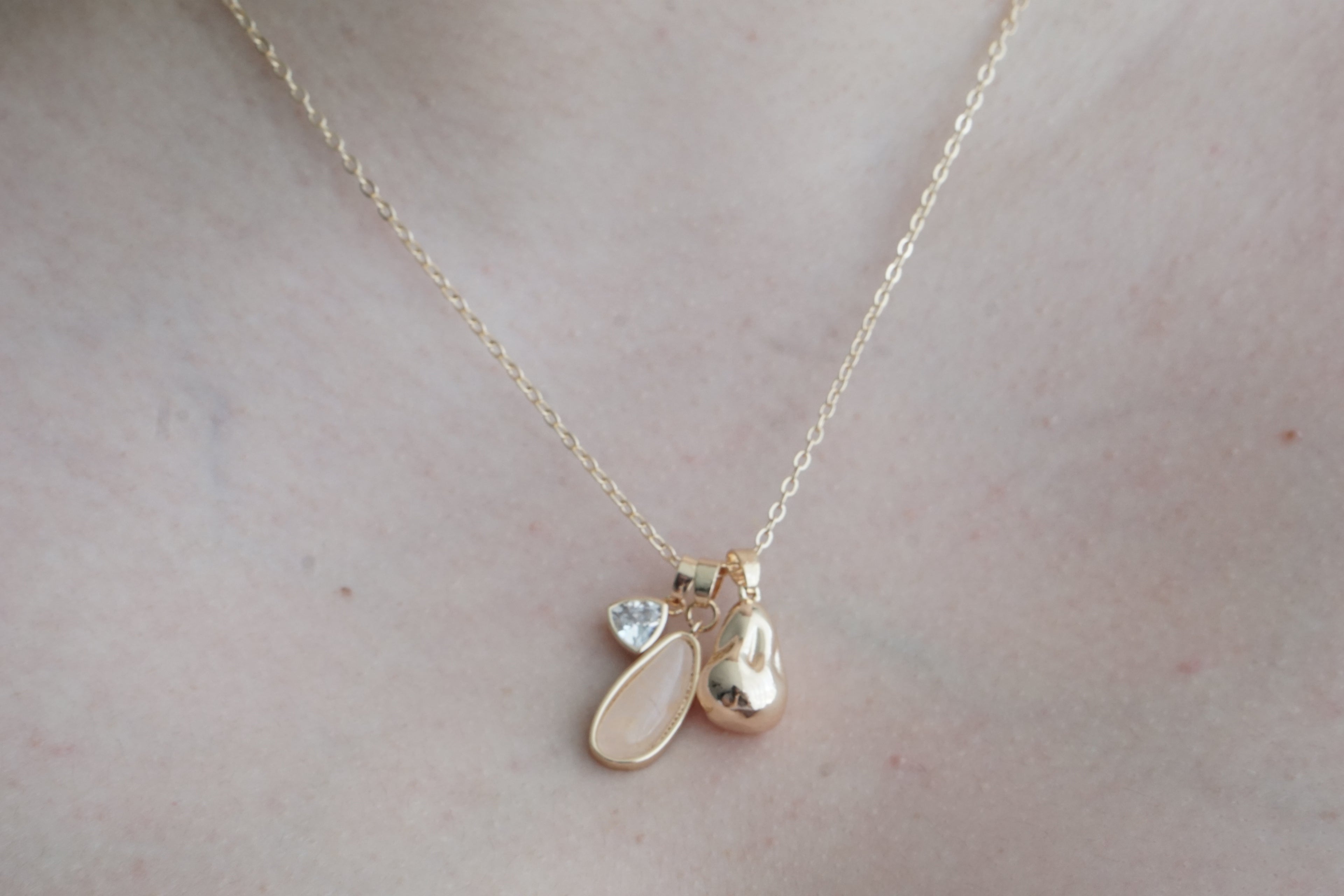 Rose Quartz Drop & Zircon Necklace – Gold