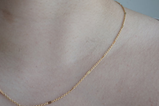 1mm Flat Link Chain – Gold
