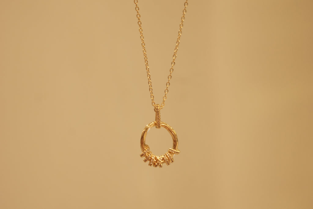 Collar anillo con zirconias