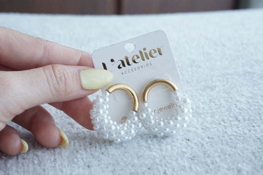 Aretes de acero con perlas de fantasia
