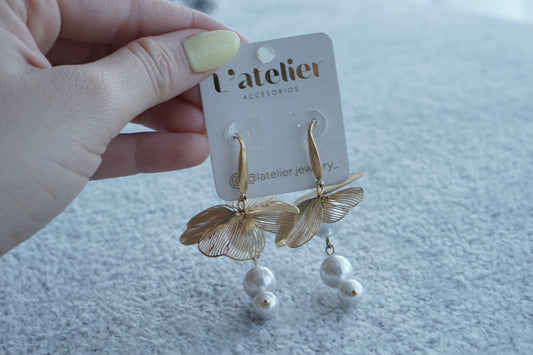 Aretes flor acero con perla sintetica