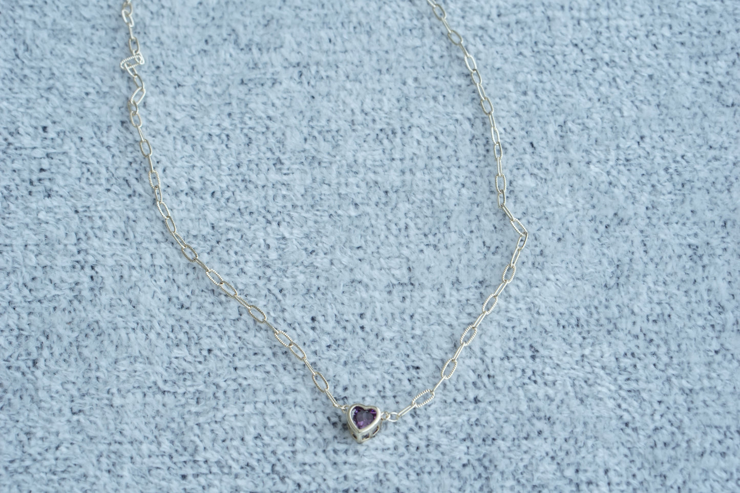 collar eslabon textura corazon morado oro laminado