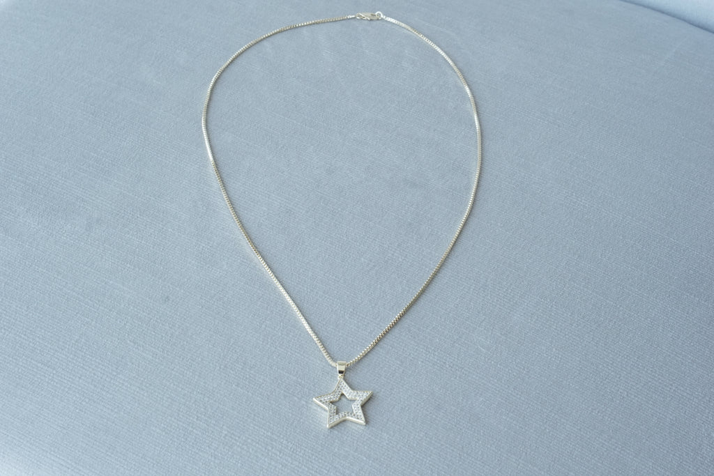 Collar sencillo dije estrella