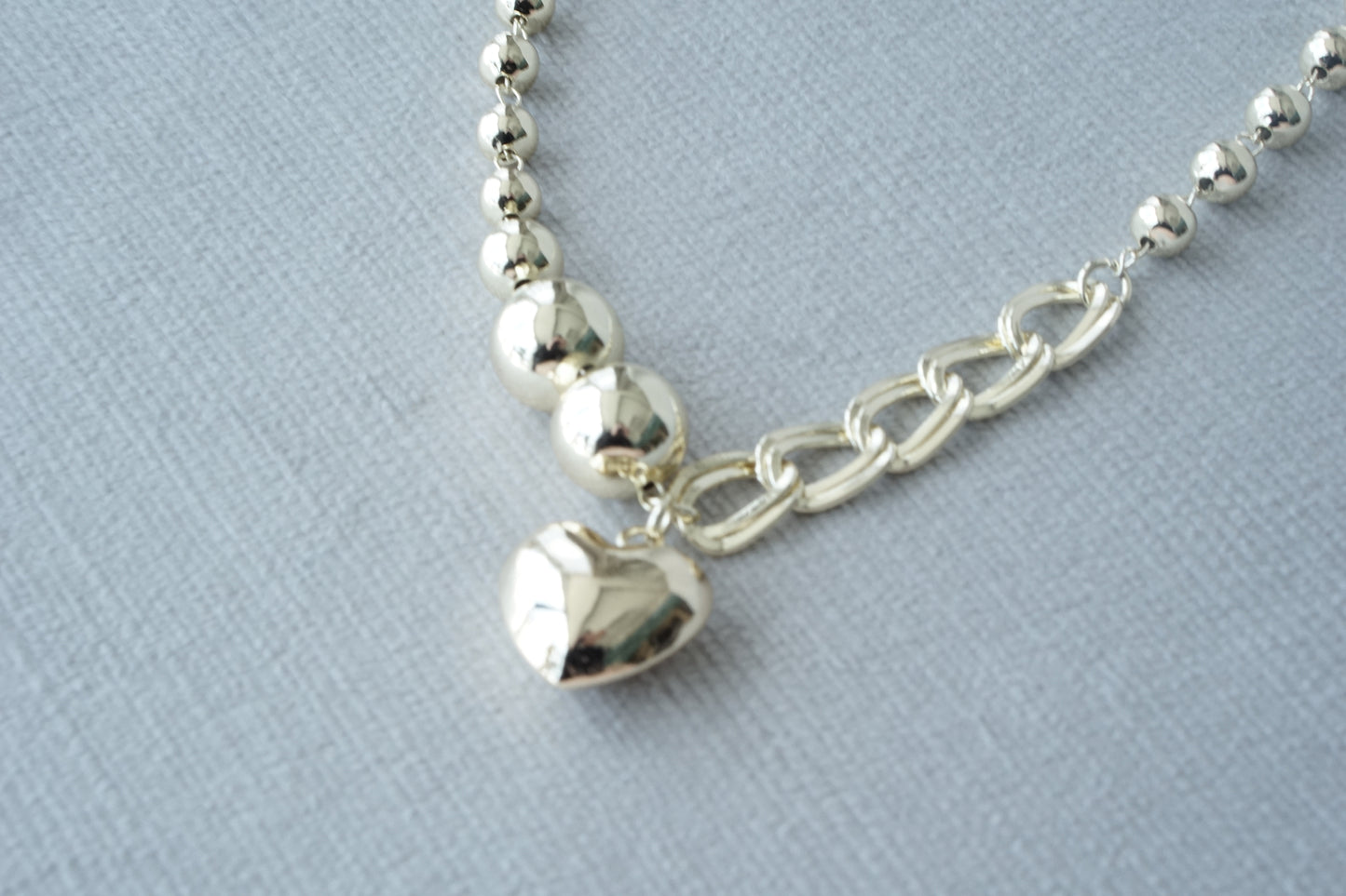 Collar esferas y eslabones corazon