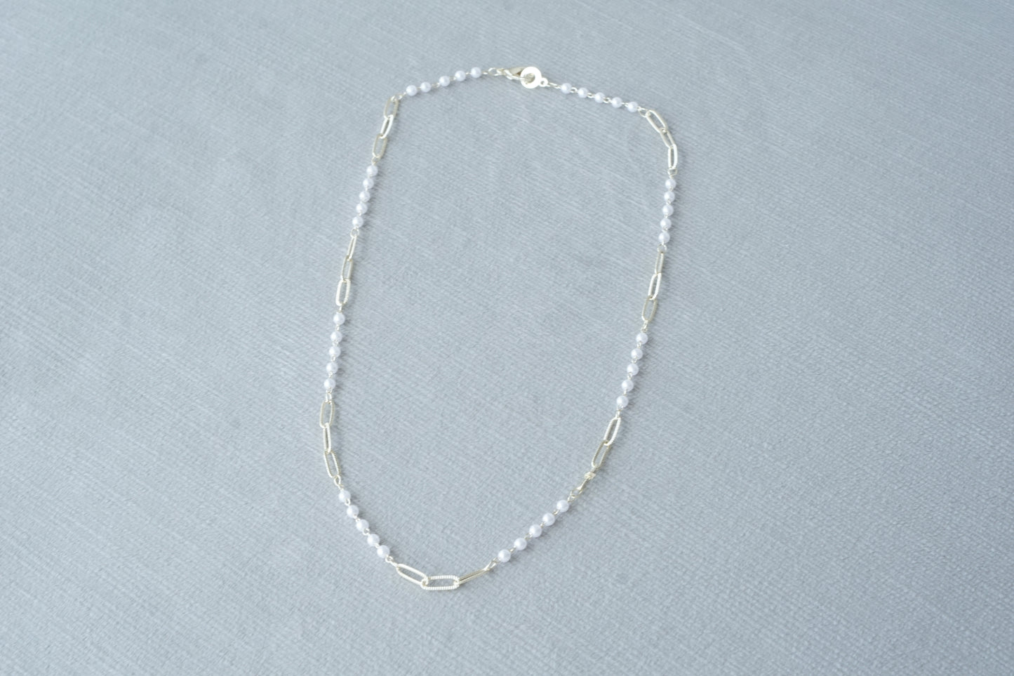 Collar paperclip con perla