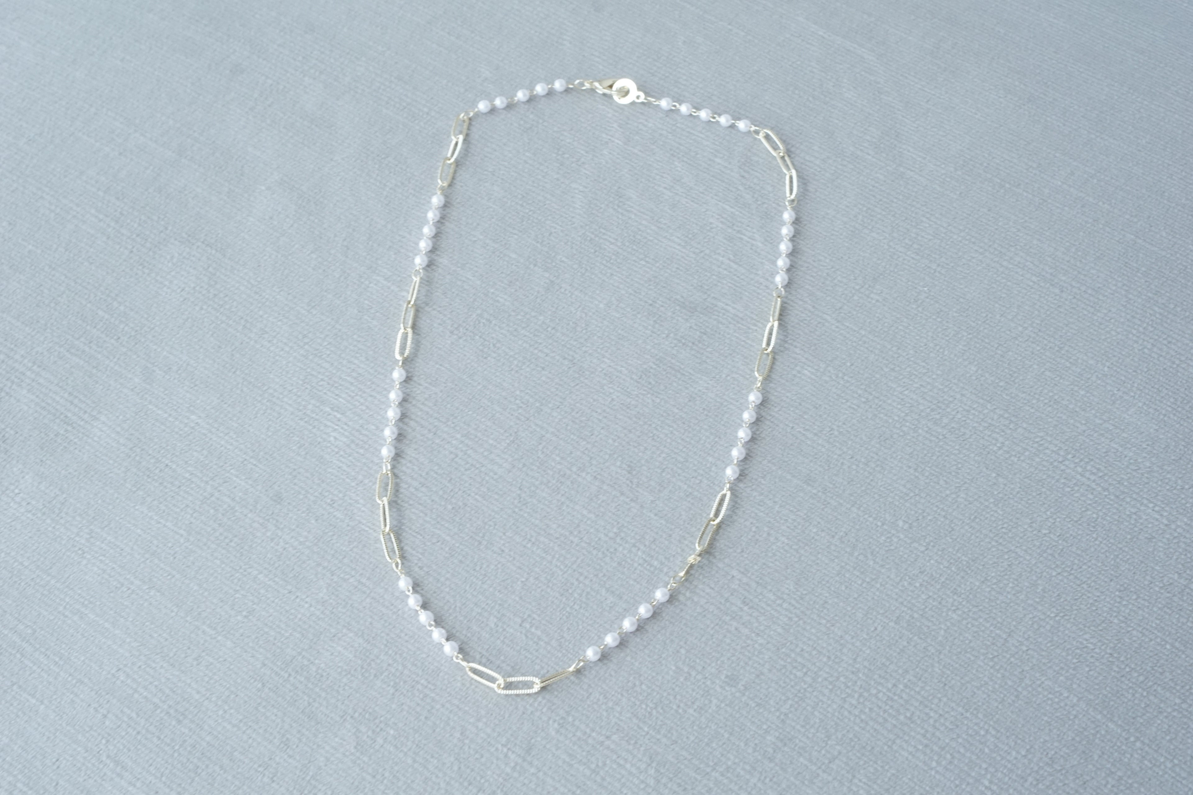 Collar paperclip con perla