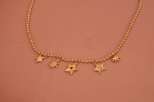Collar con cadena balin  y dijes de estrella acero