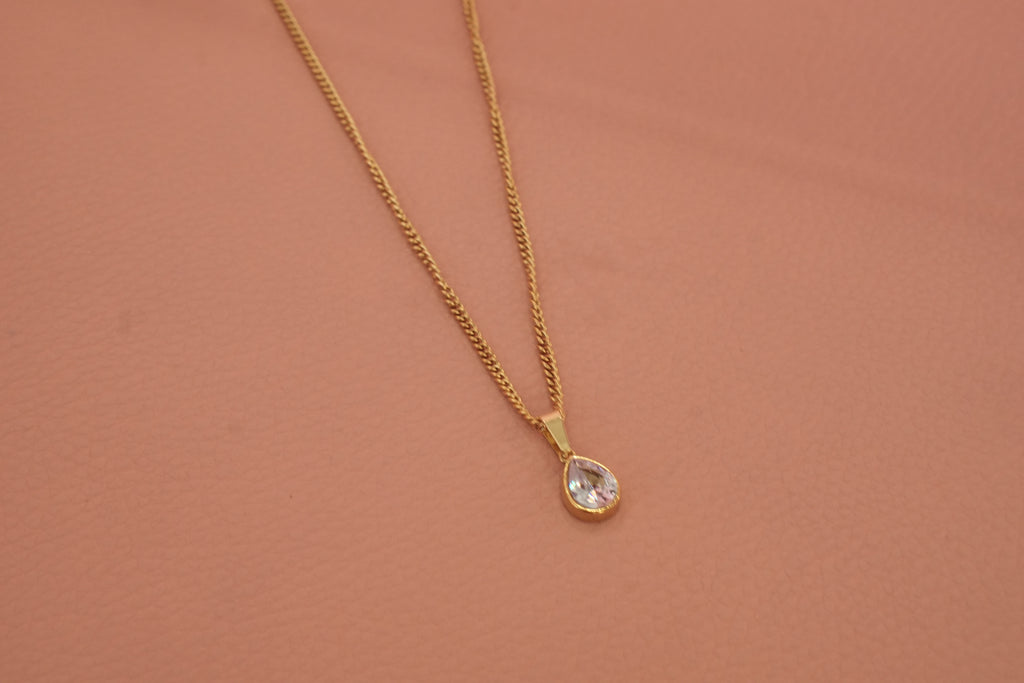 Collar con colgante de cristal en forma de gota, de acero inoxidable