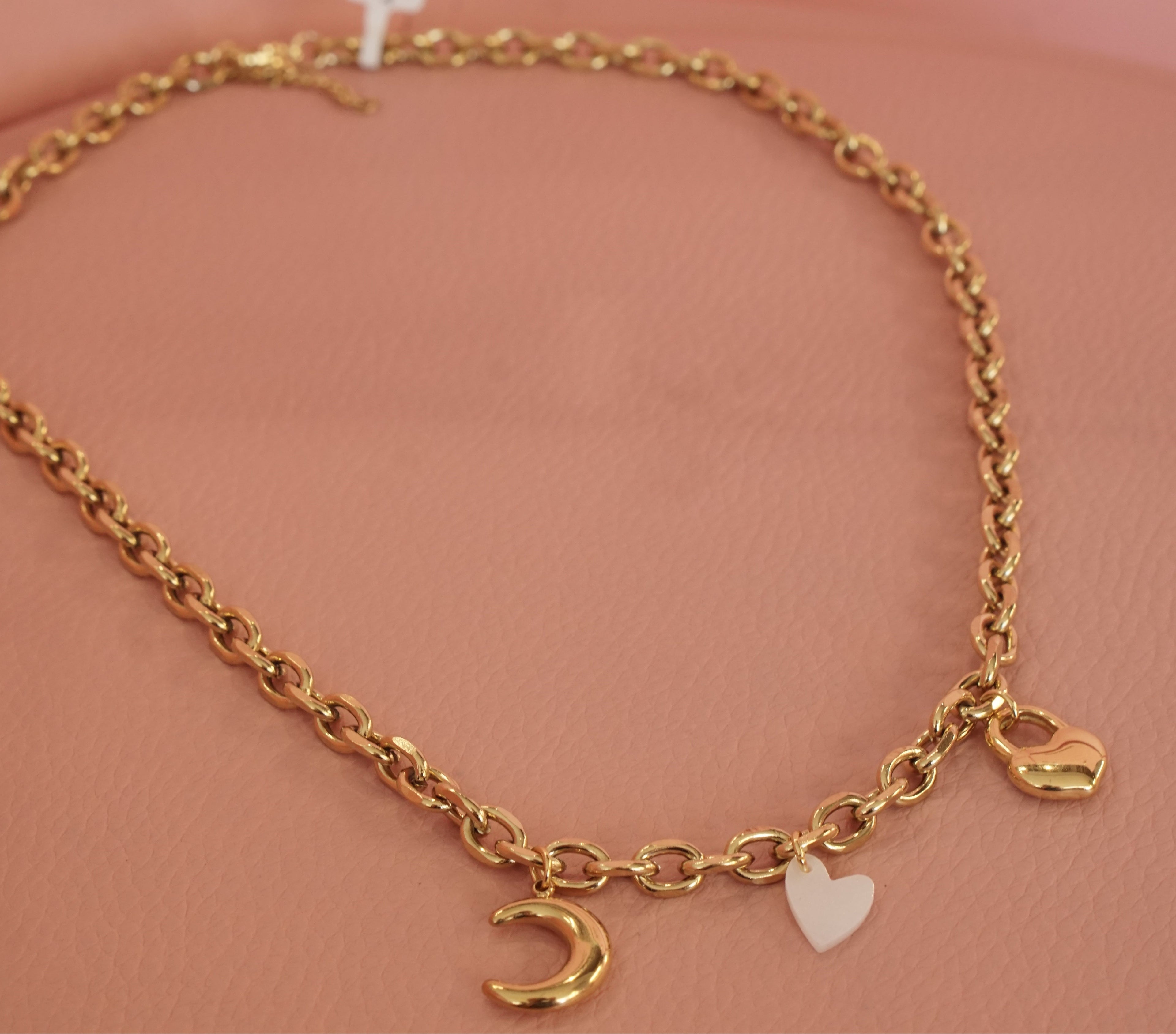 Collar con dije luna candado y corazon de acero inoxidable