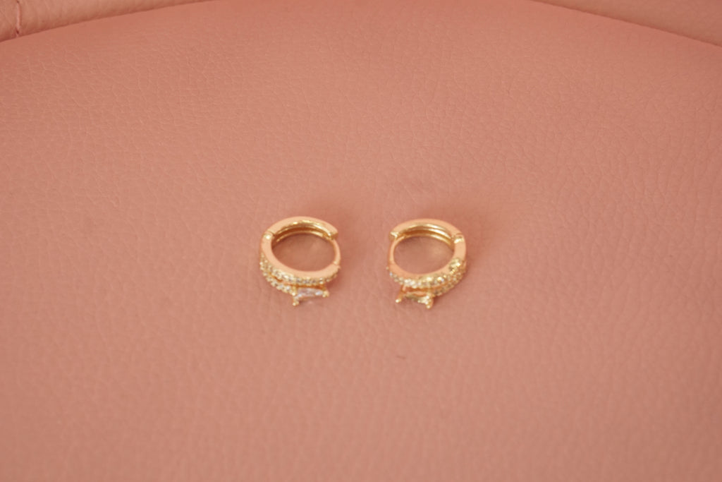 Huggies doble linea zirconia chapa de oro