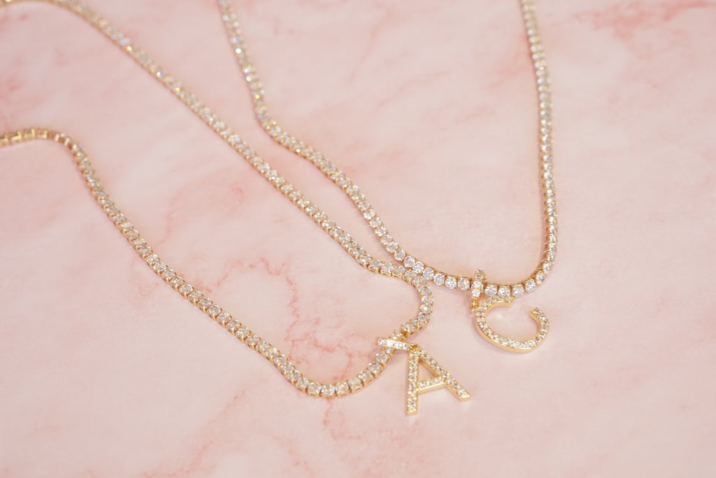 Collar inicial zirconia