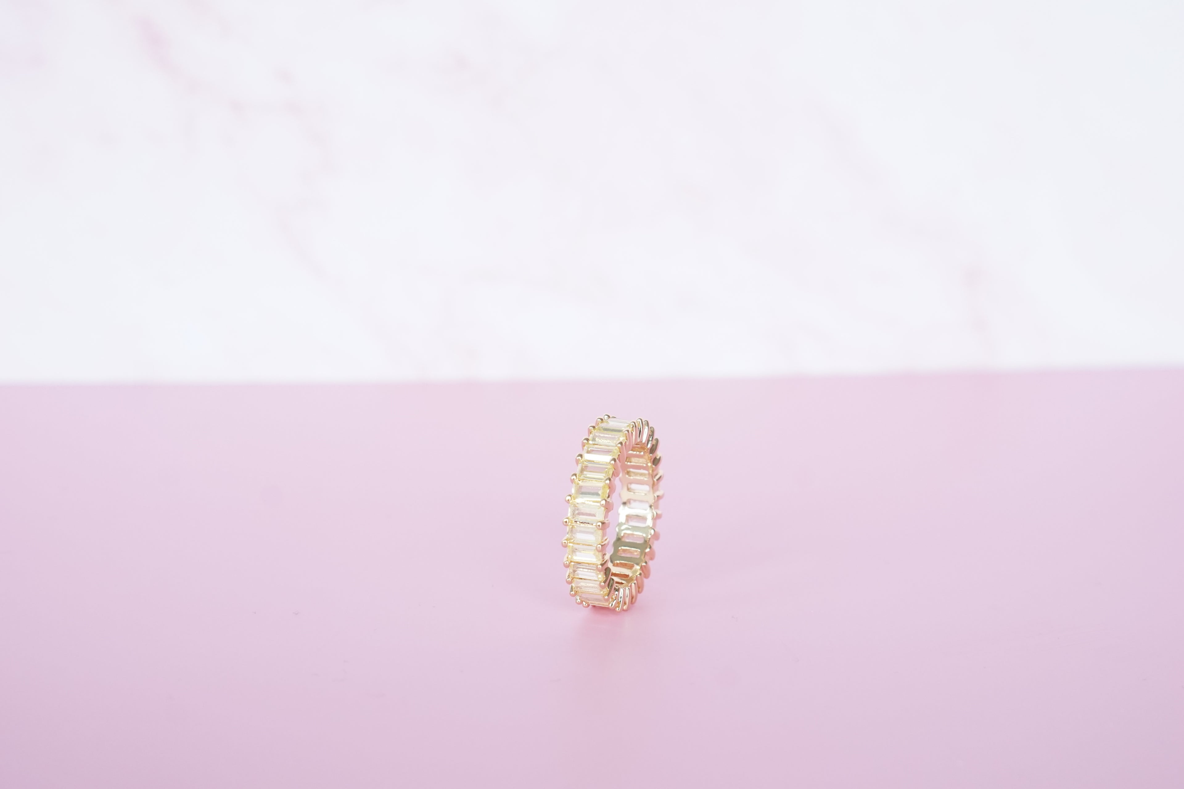 Churumbela gruesa zirconia amarilla