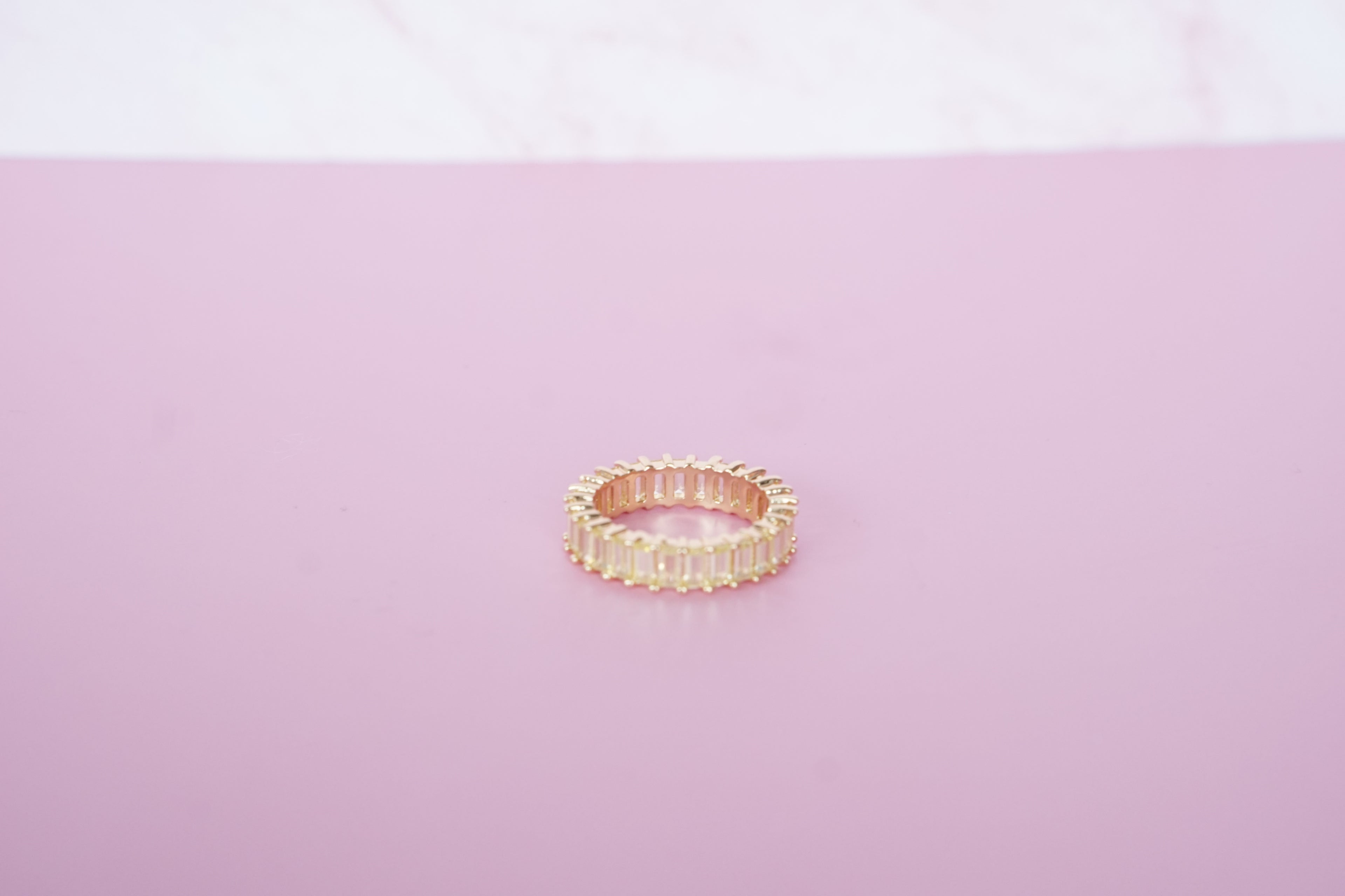 Churumbela gruesa zirconia amarilla