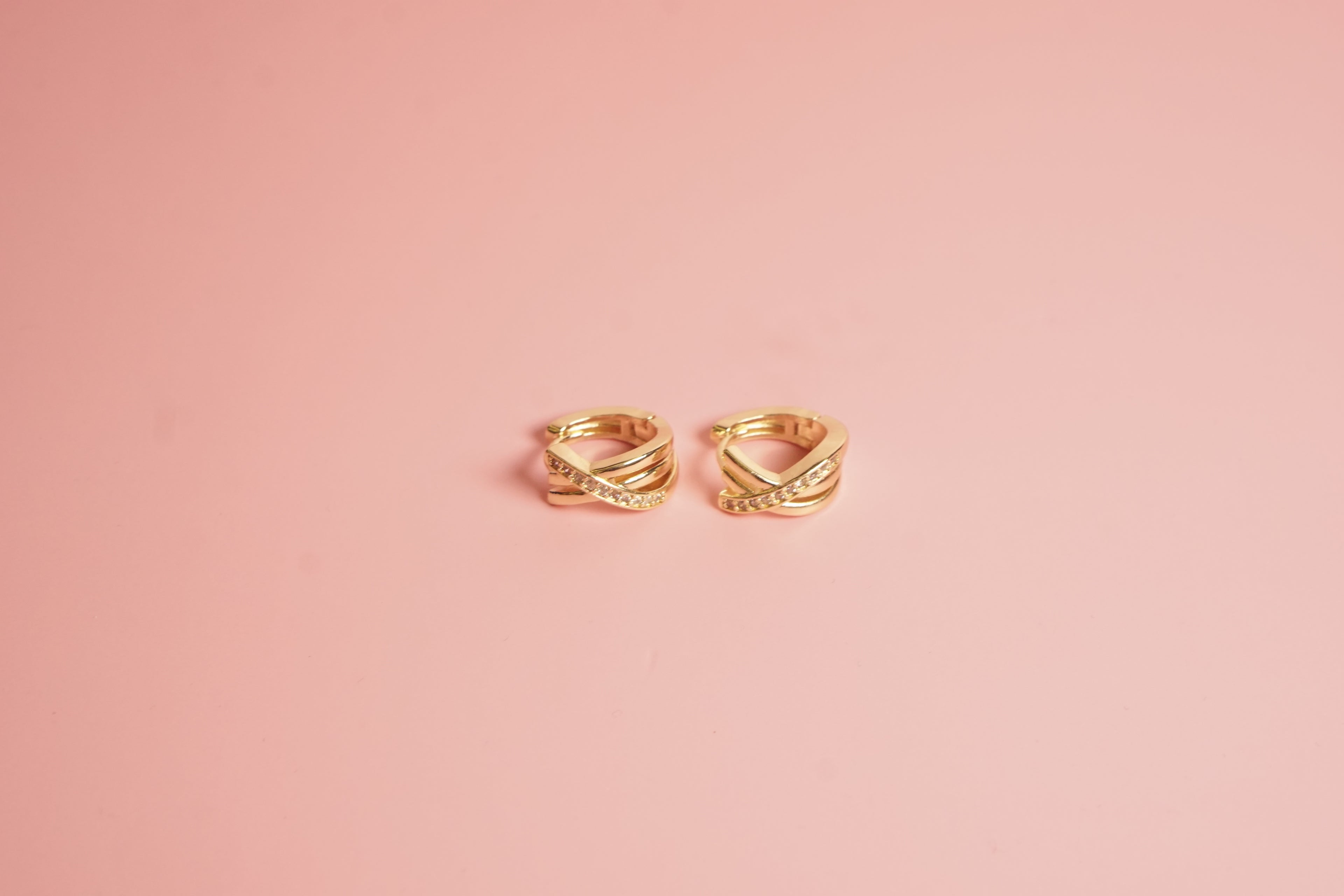 Huggies lineas cruzadas y zirconias