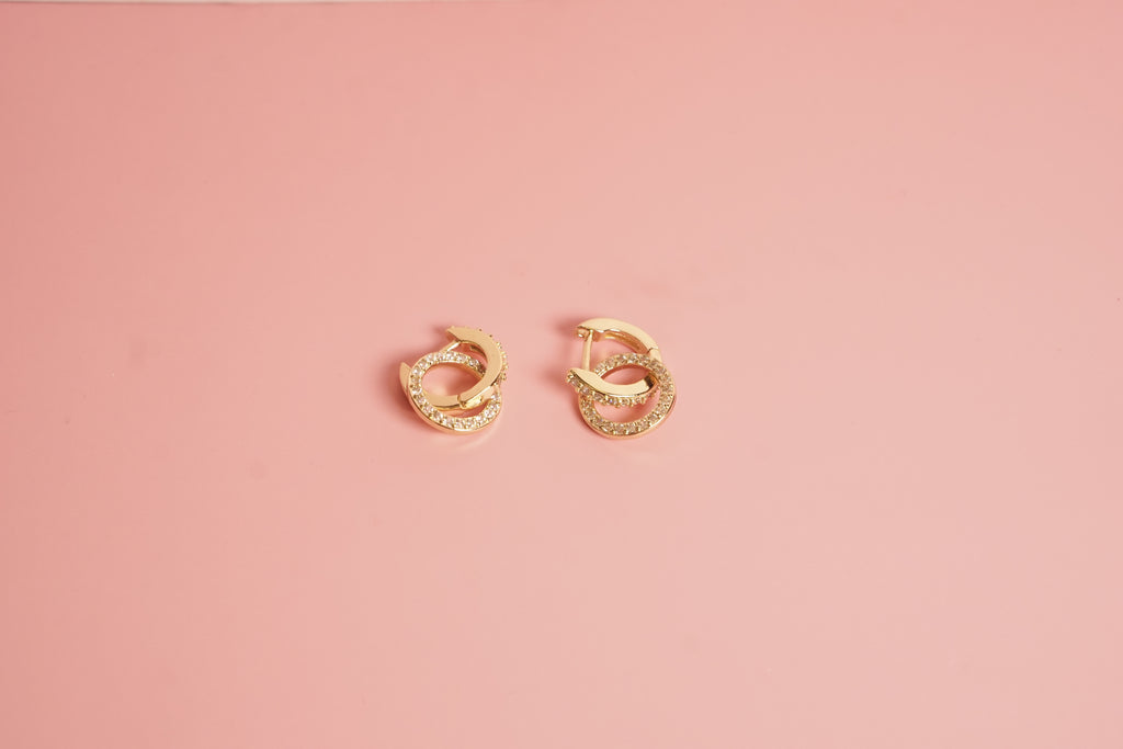 Huggies colgante circulo zirconias