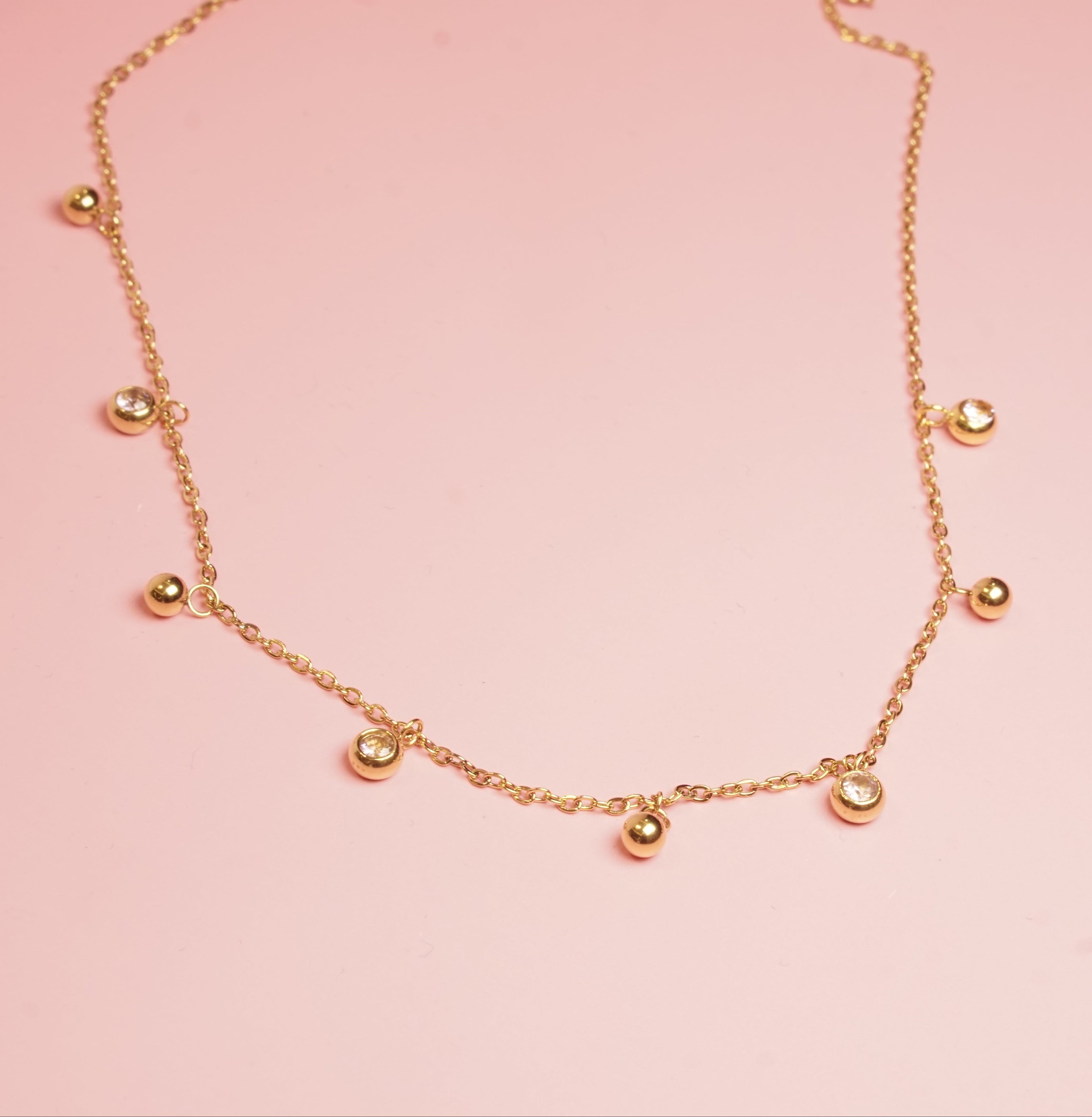 COLLAR CRISTALES ROSAS Y BALINES COLGANTES 38C