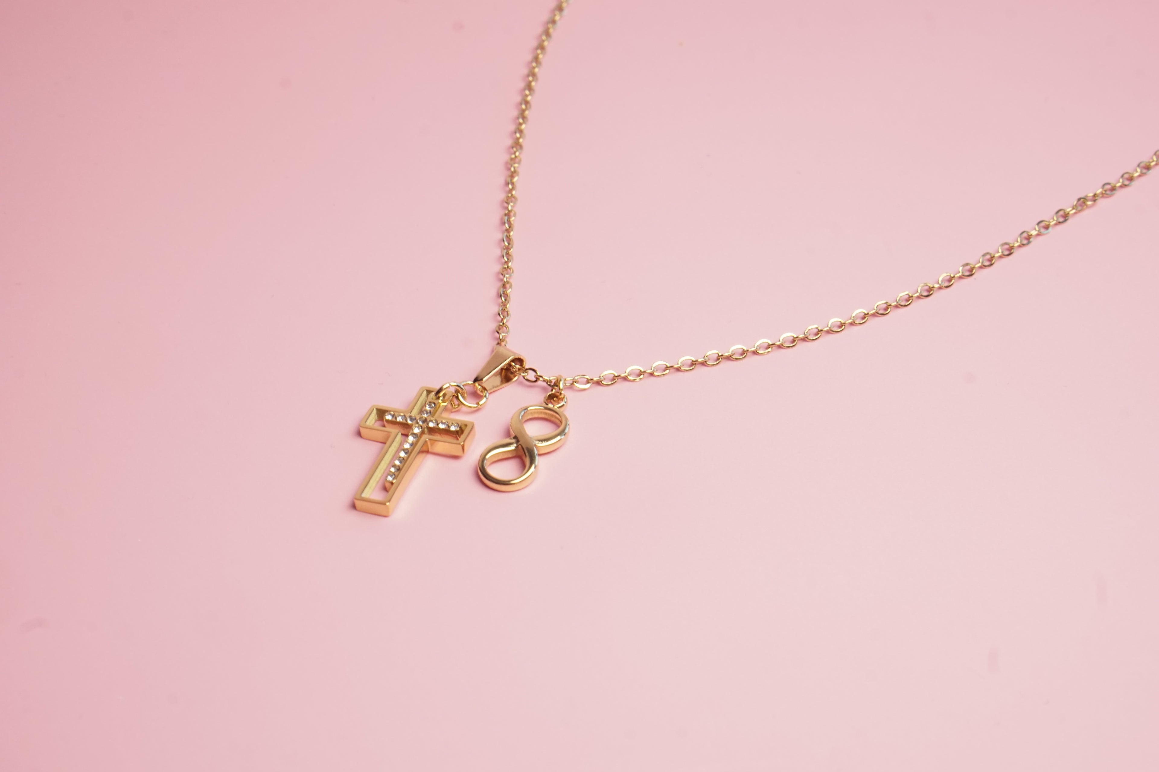 COLLAR DE CRUZ E INFINITO CON CRISTALES 60-65/20C