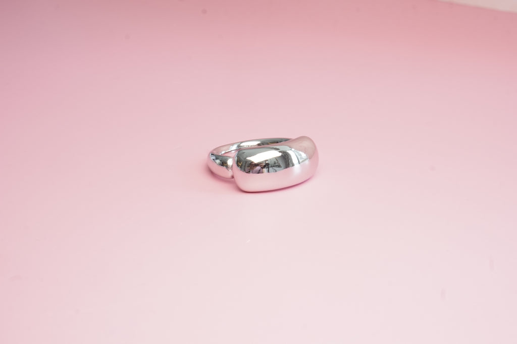 ANILLO CHUNKY CON BARRA RECTANGULAR LISA 12MM/