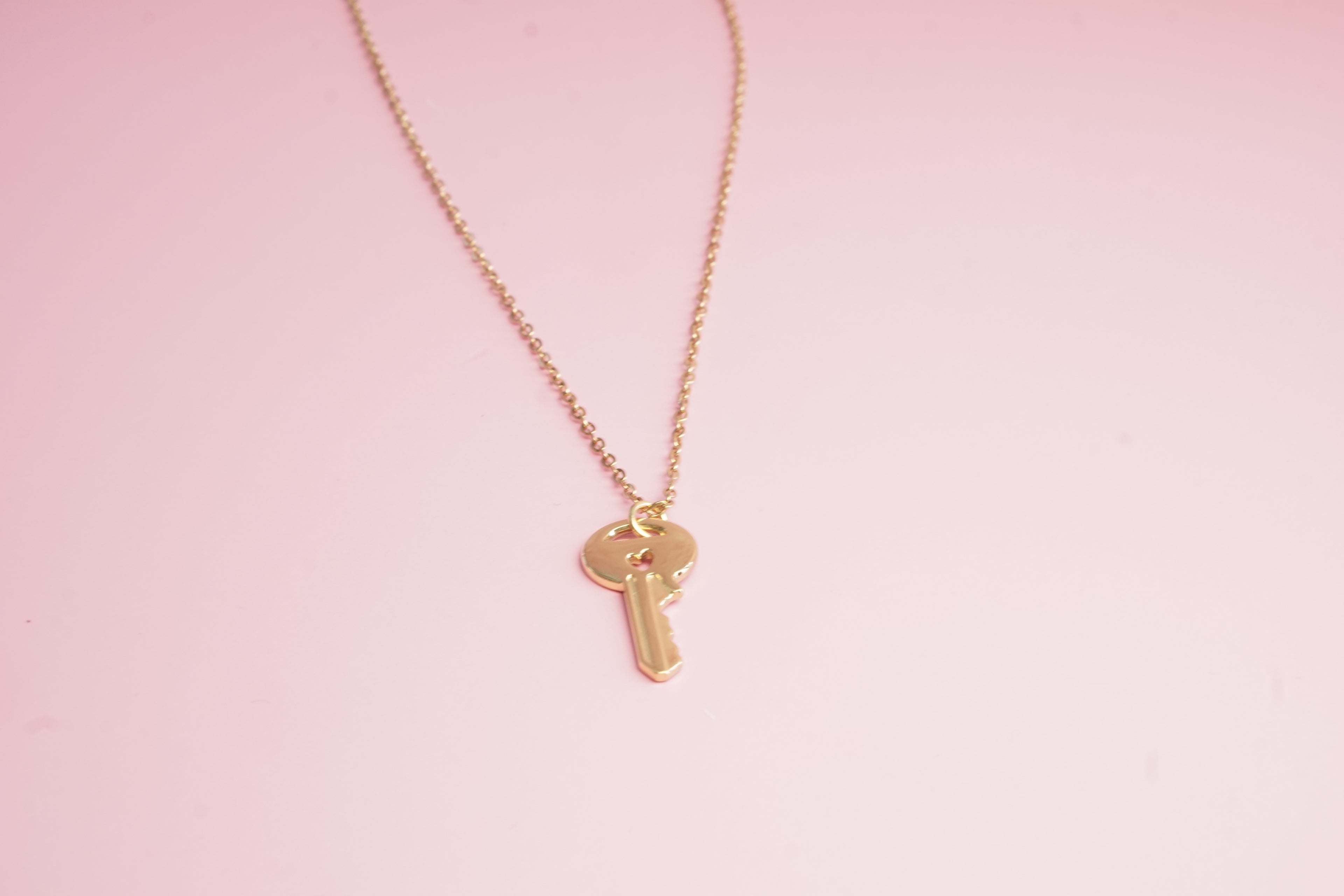 COLLAR DE LLAVE CON CORAZON CALADO 45-50CM/25M