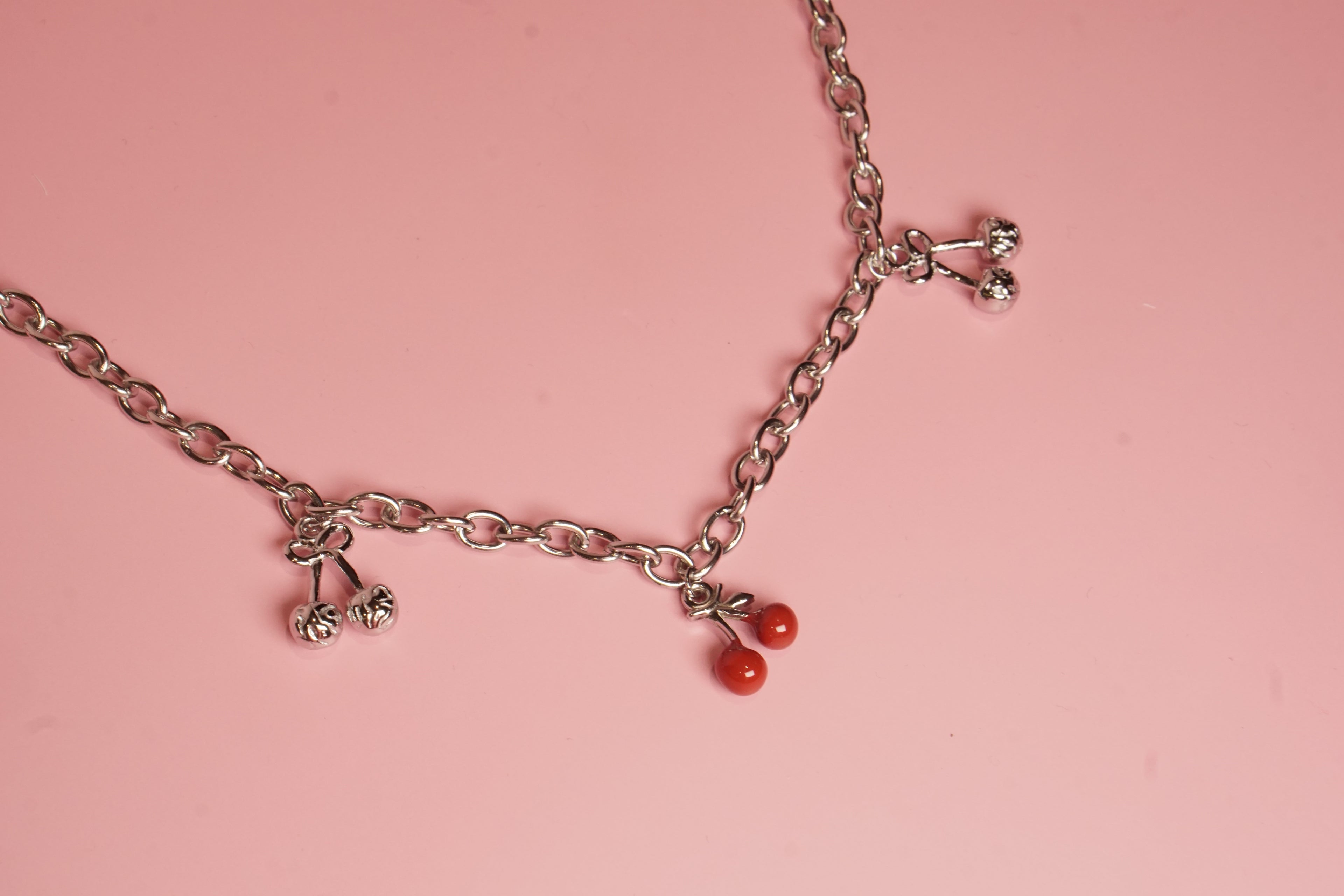 COLLAR DE CEREZAS ESMALTADAS 45-50CM/15MM