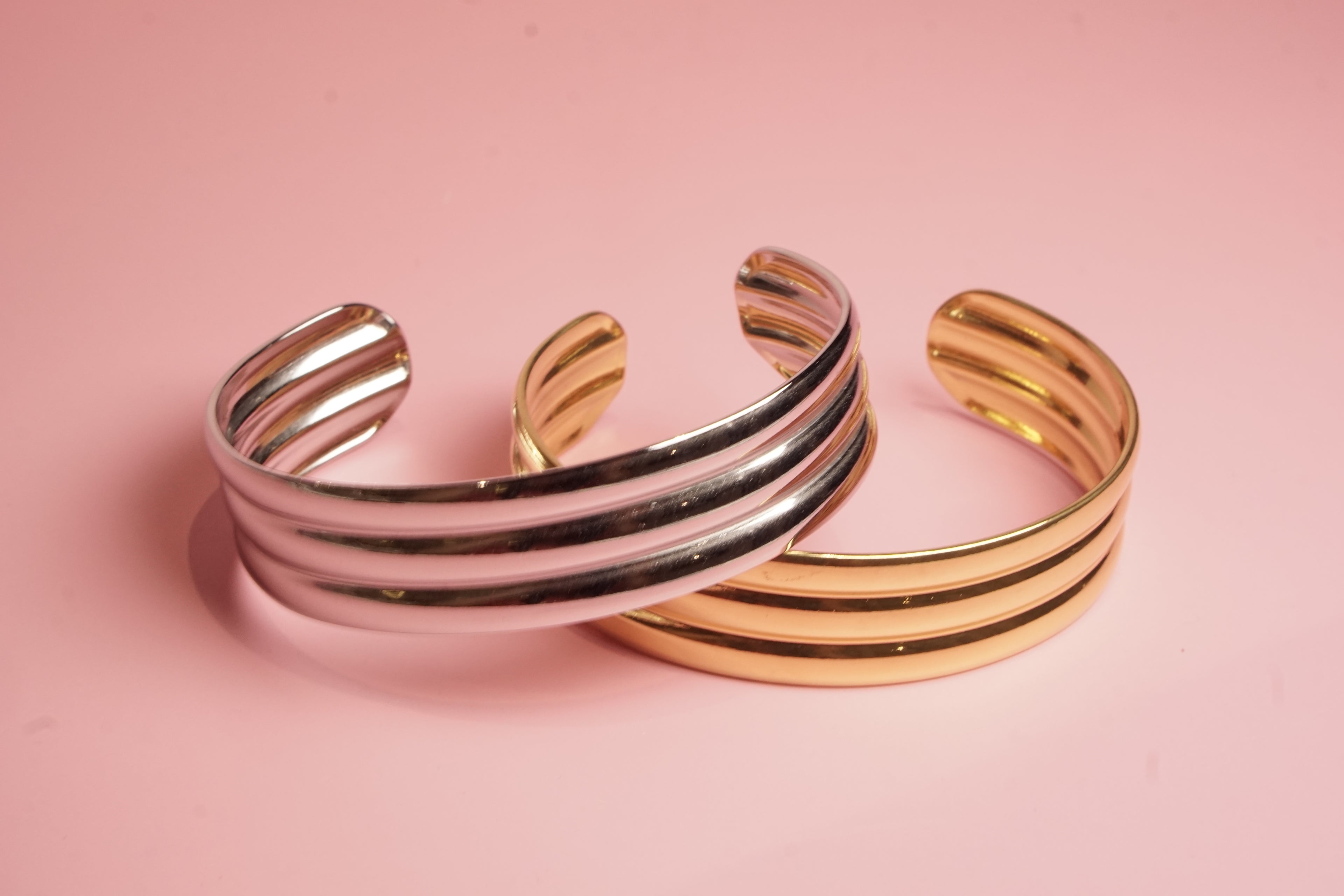 BRAZALETE AJUSTABLE DE LINEAS LISO 16MM