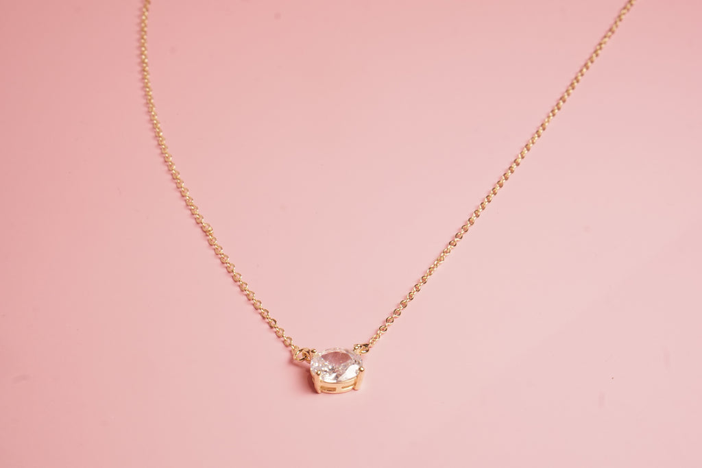 COLLAR OVAL 10X8 MM ZIRCONIA DORADO CL820P