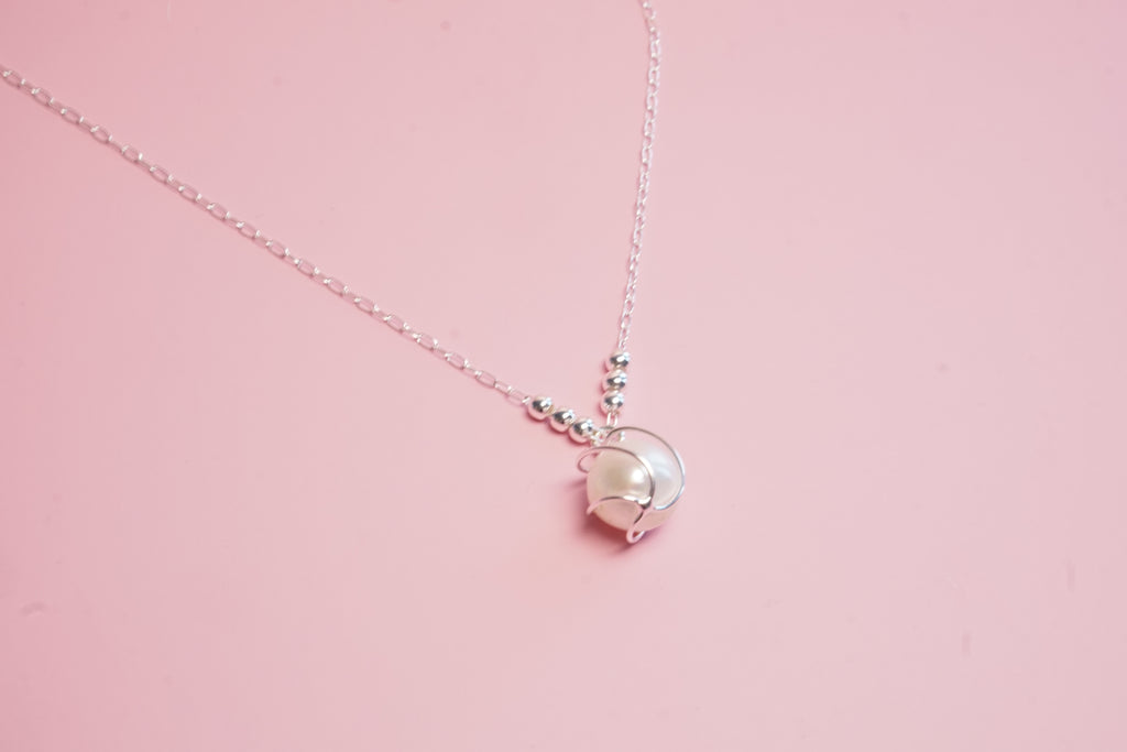 Collar plata y perla de rio