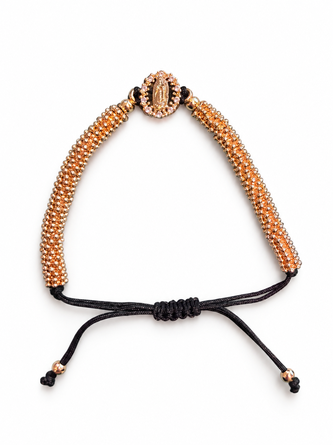 pulsera de hilo con cuentas de chapa de oro y dije de la virgen