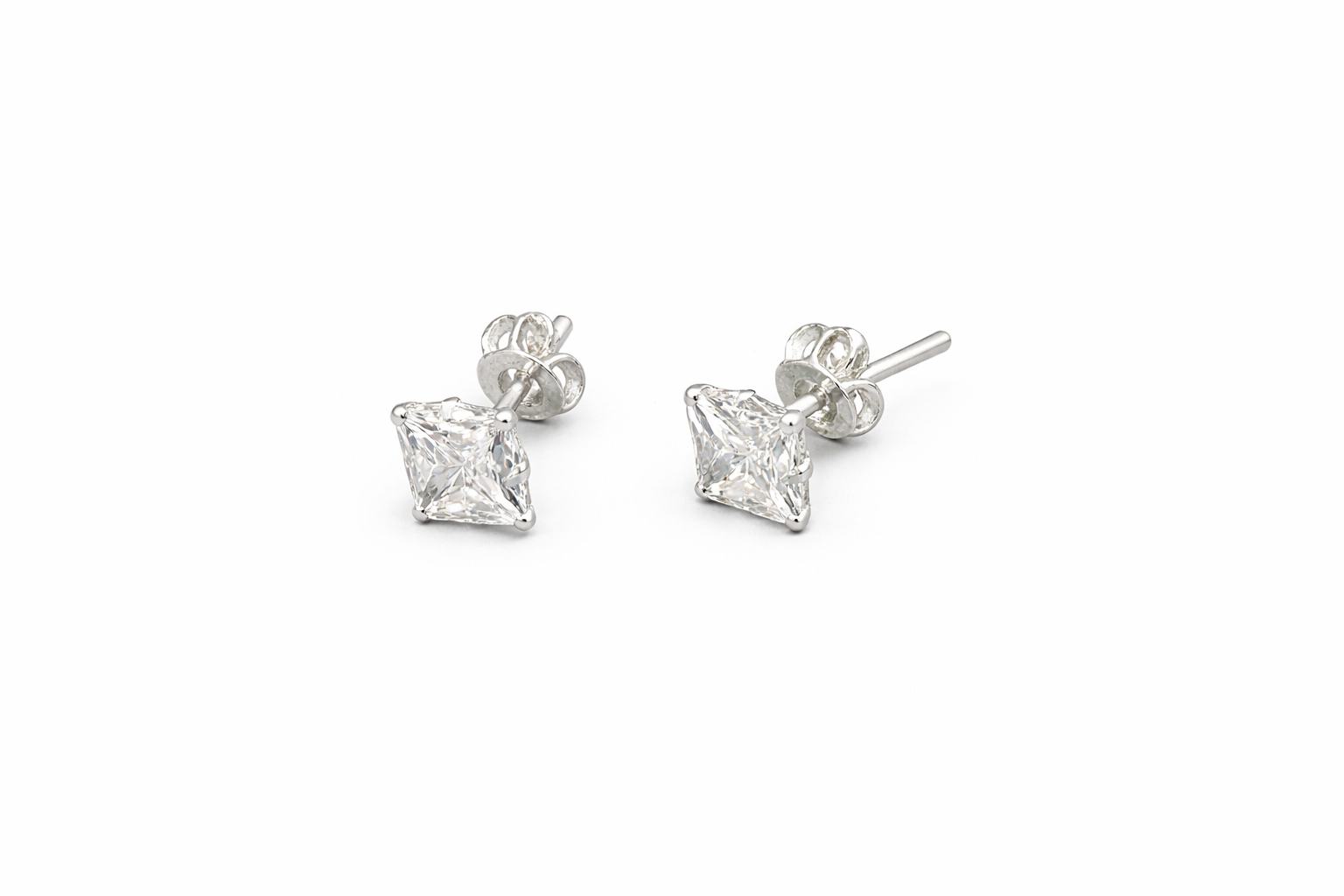 Arete plata.925 cuadrado 6 mm