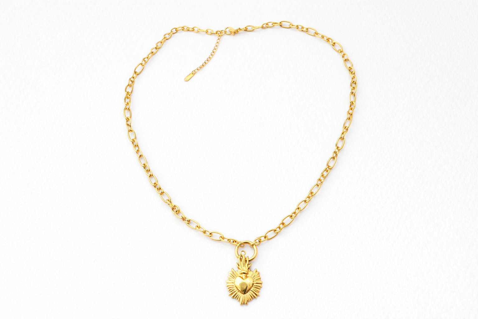 Collar sagrado corazon cadena larga