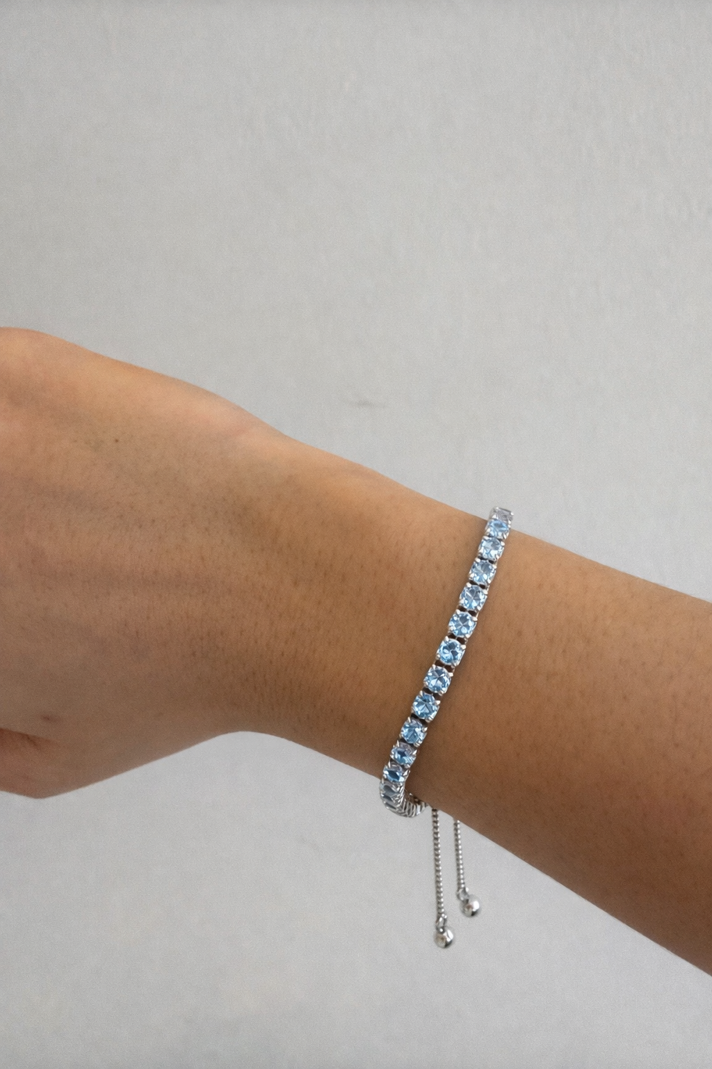 Pulsera tipo tennis zirconia cuadrada