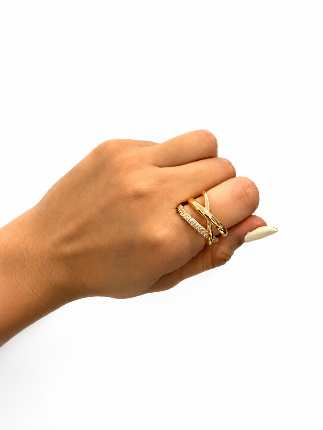 Anillo líneas entrelazadas