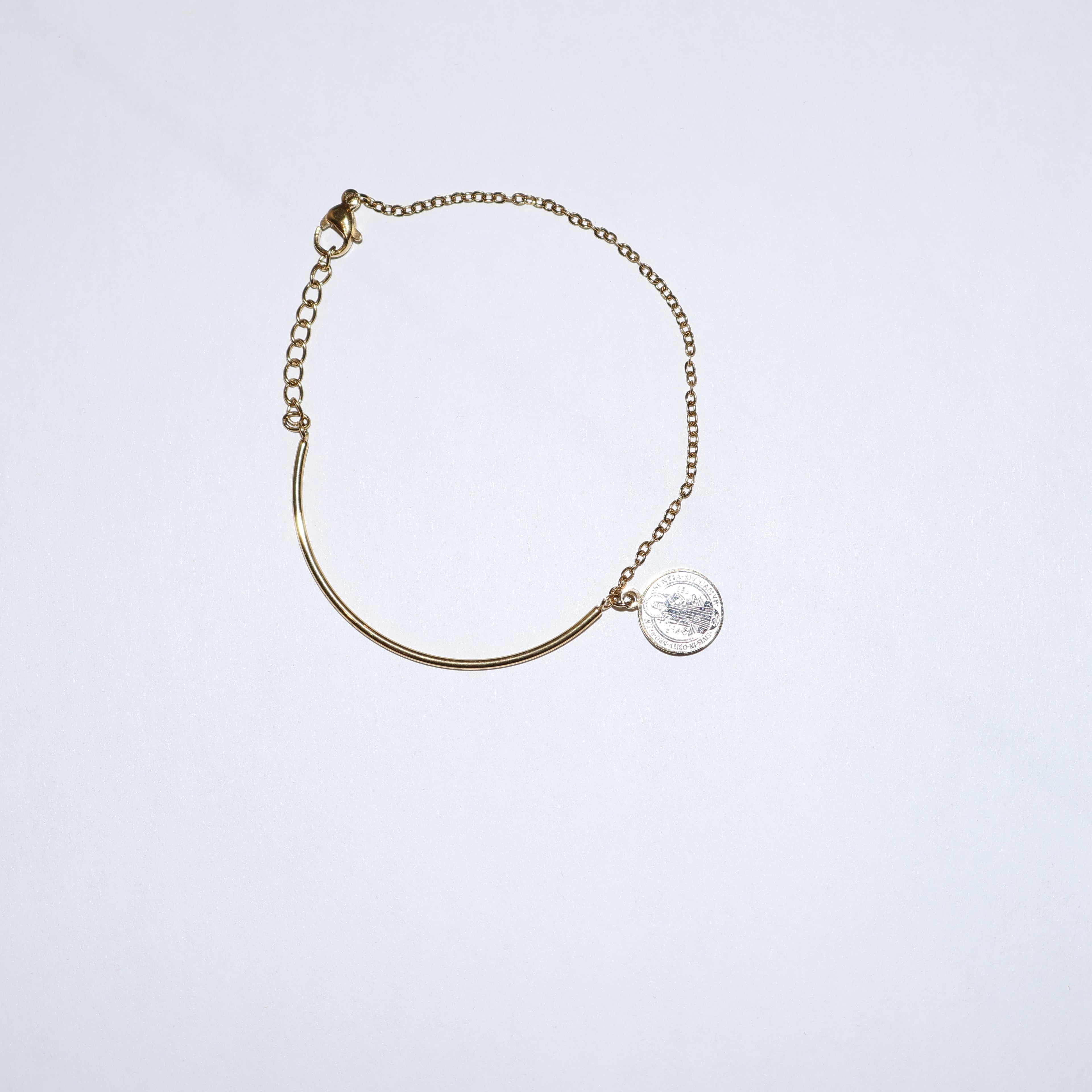 Pulsera san benito dorada