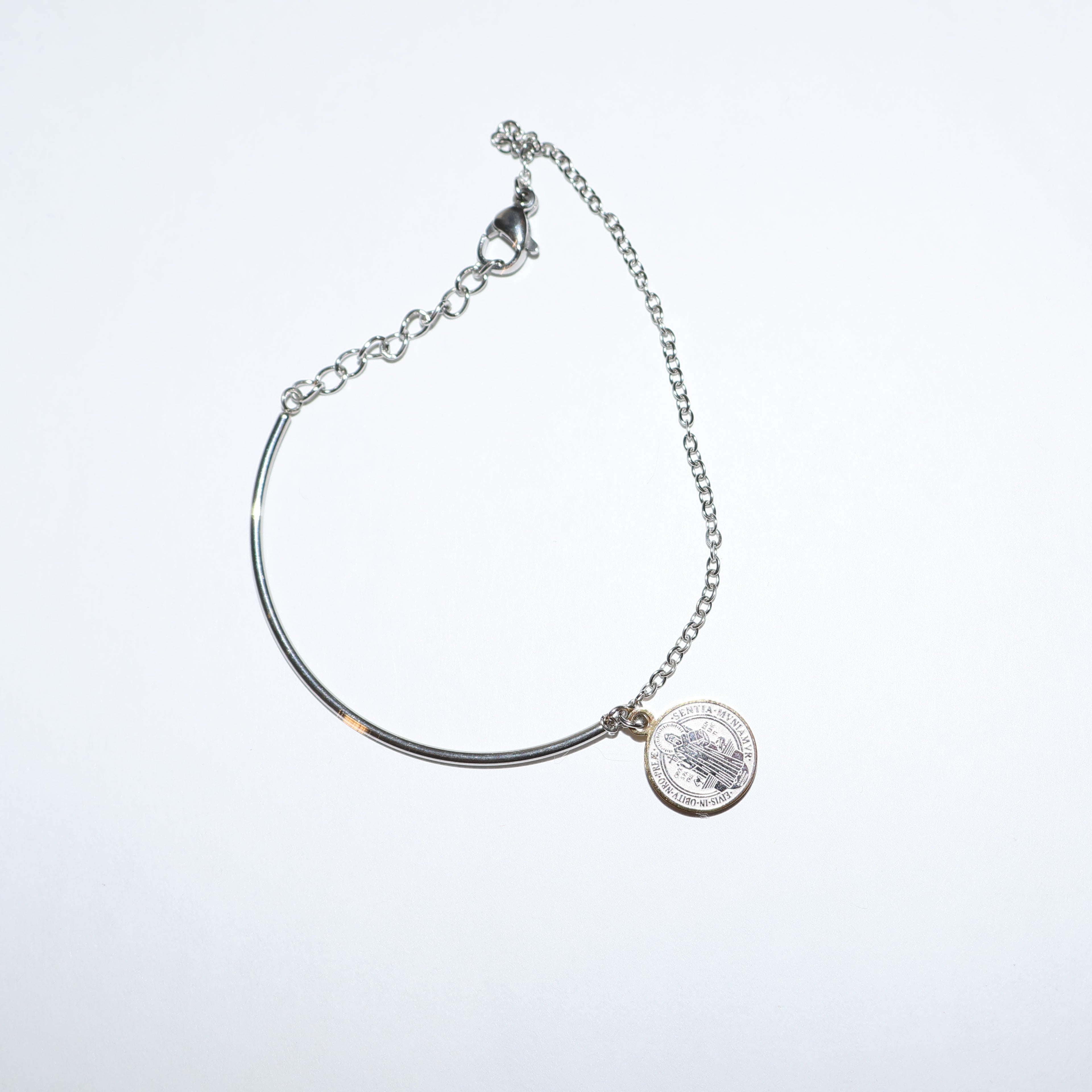 Pulsera san benito plateado