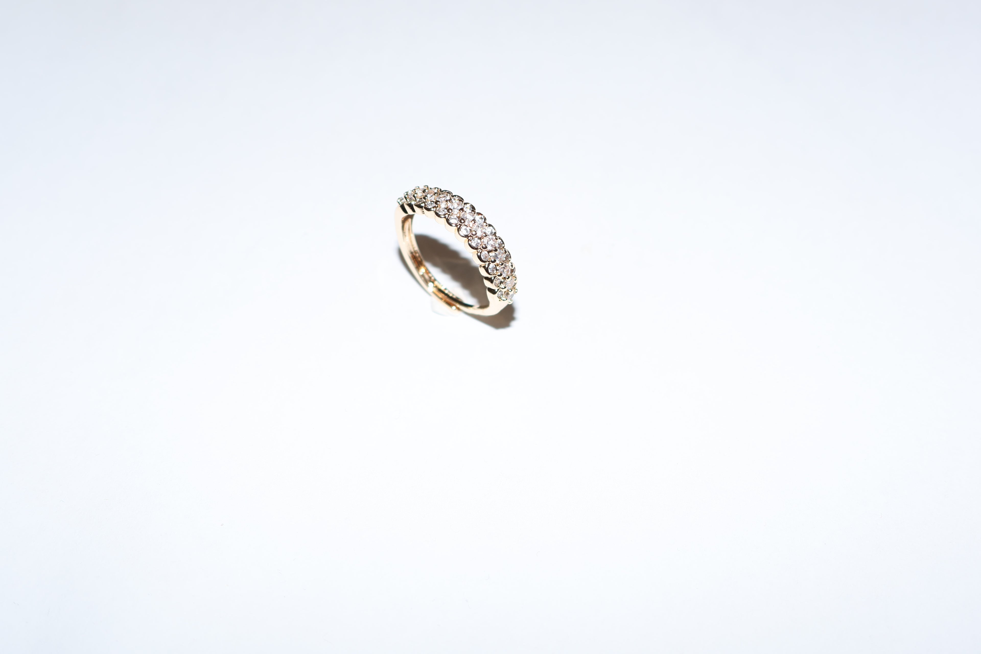Anillo estilo churumbela brillos