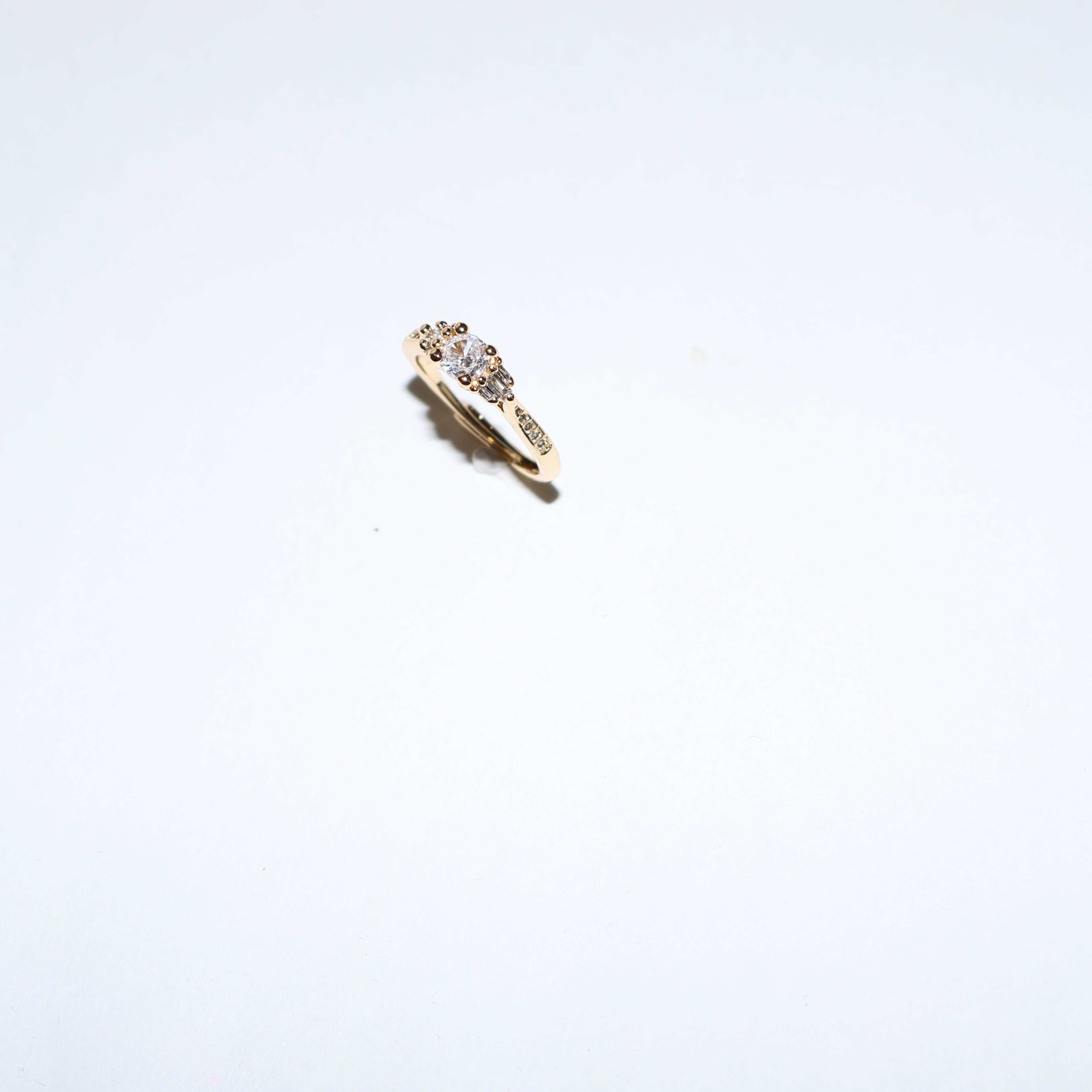 Anillo estilo princesa chapa de oro