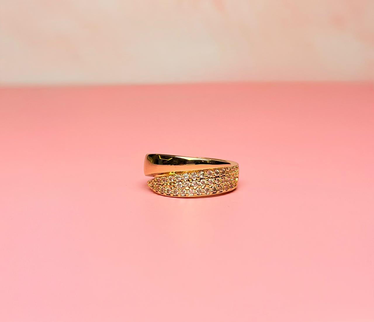 ANILLO AJUSTABLE CON DISEÑO GEOMETRICO ABIERTO