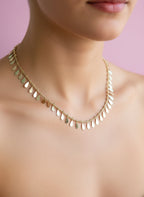 Petal necklace ch18k